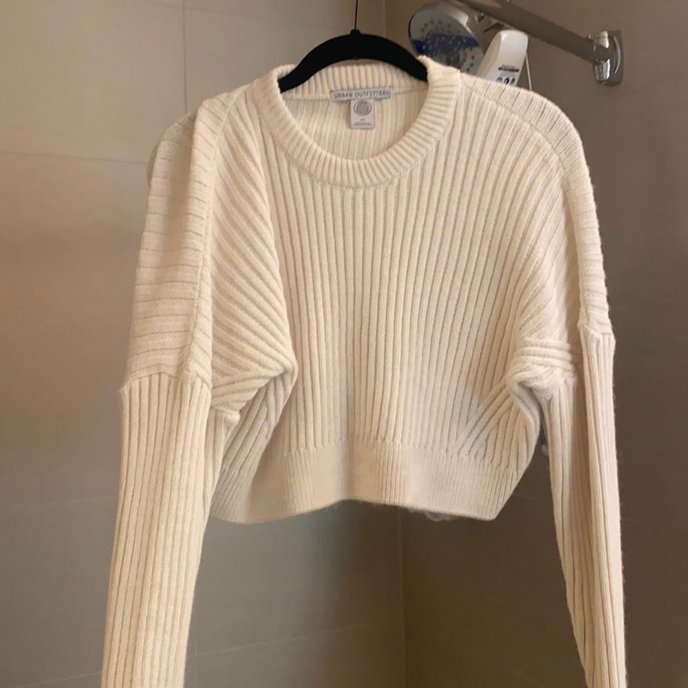 Sweater cream